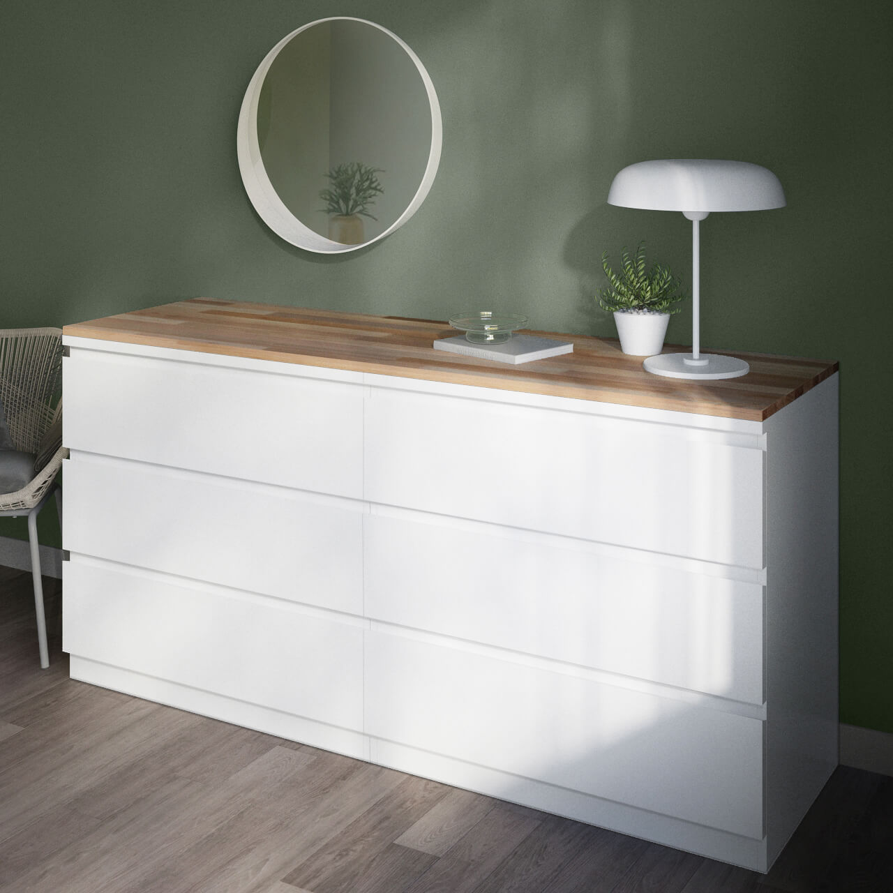 Schlafzimmer mit Ikea Malm Kommode und passgenauer Holzplatte